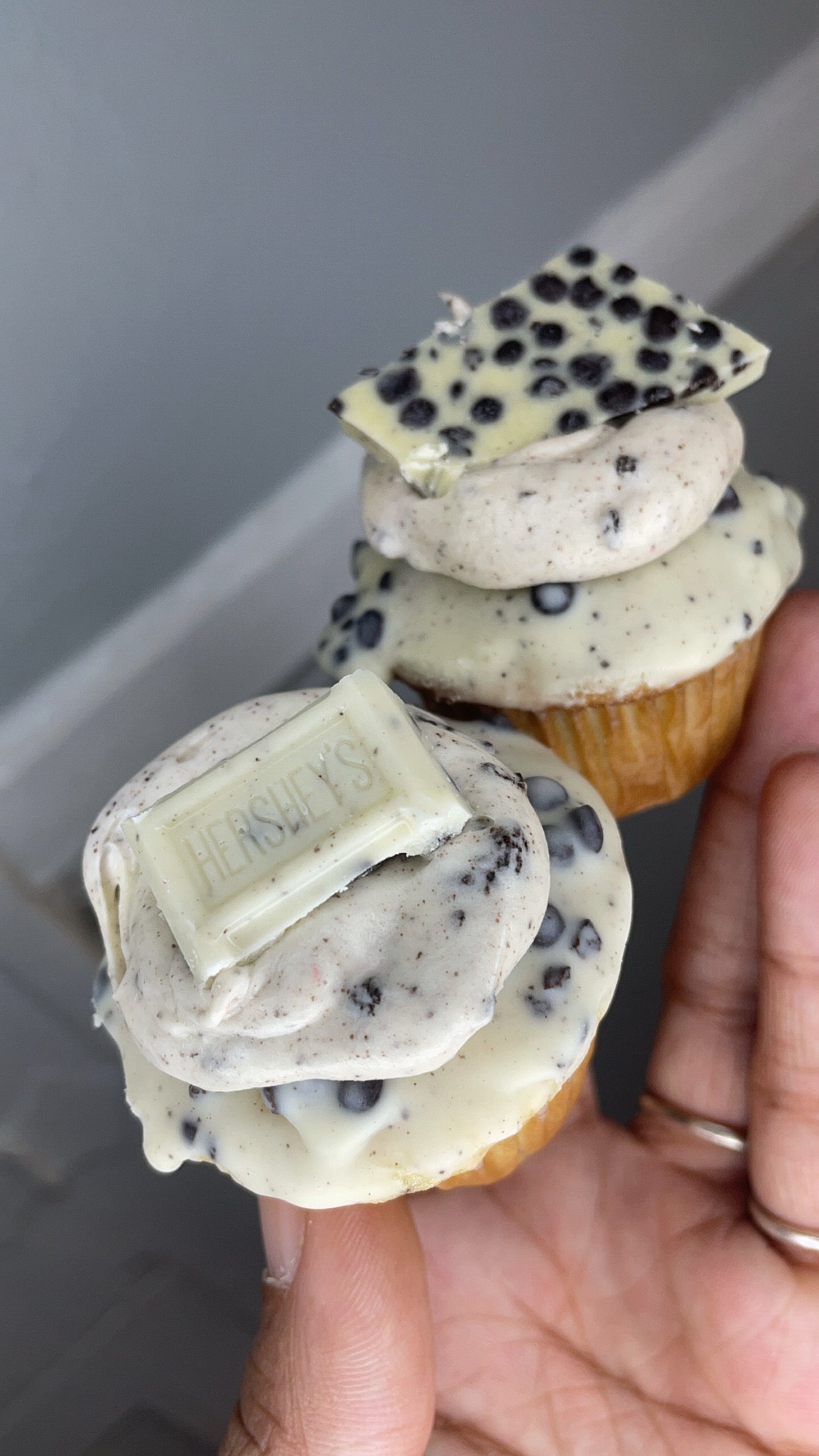 Cookies n creme cupcakes